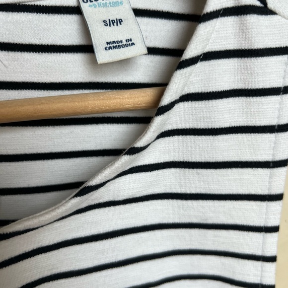 Old Navy Black & White Dress - Picture 2 of 3